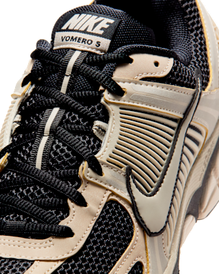 Nike Zoom Vomero 5 Men's Shoes. Nike CA